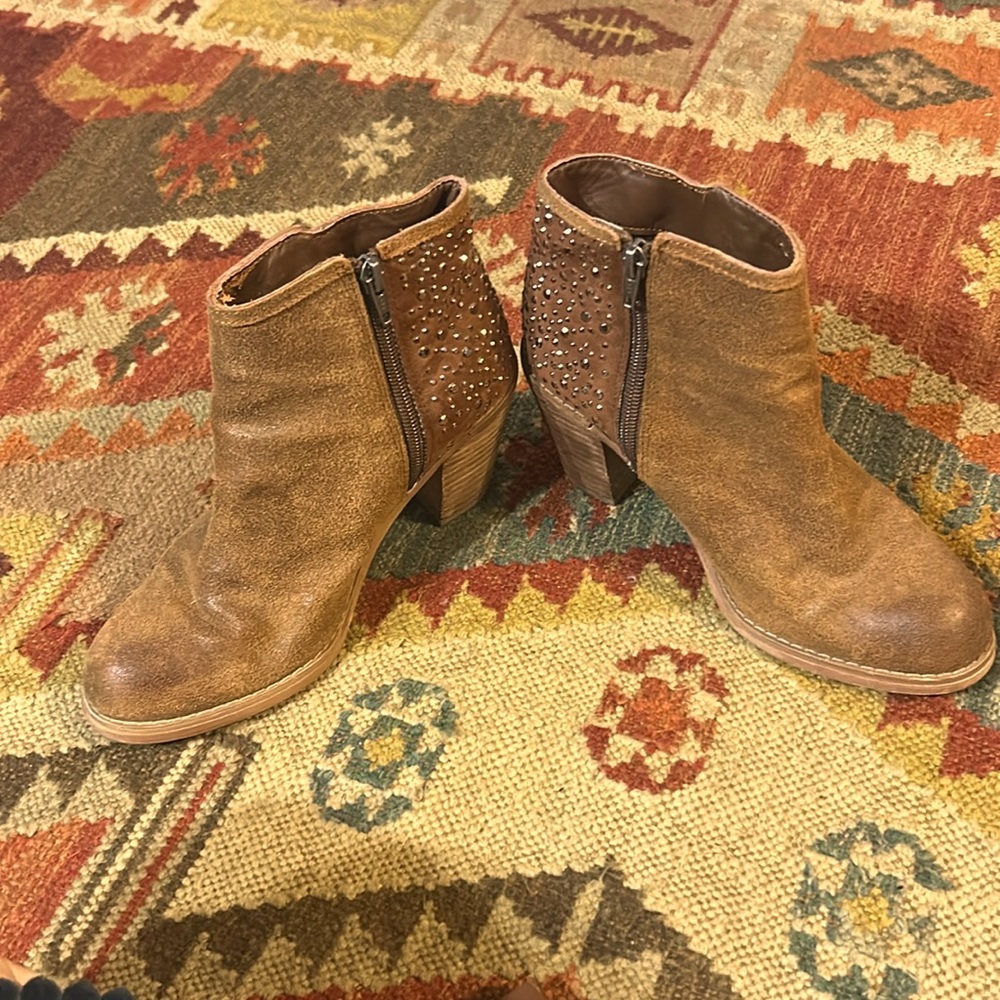 Tan booties w short heel